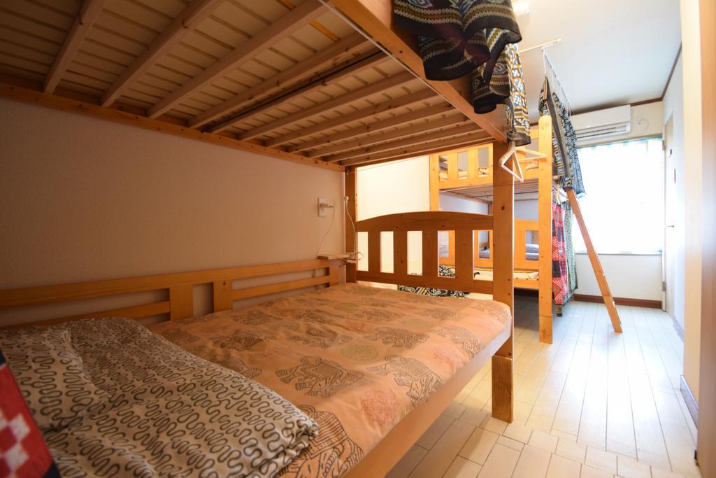 Santana Guest House Ōsaka Exterior foto