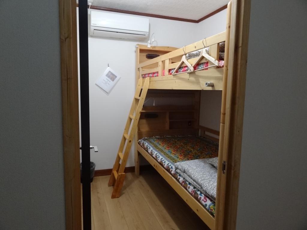 Santana Guest House Ōsaka Exterior foto